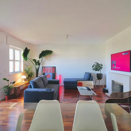 Luxurious Design With Piano And Panoramic View דירה
